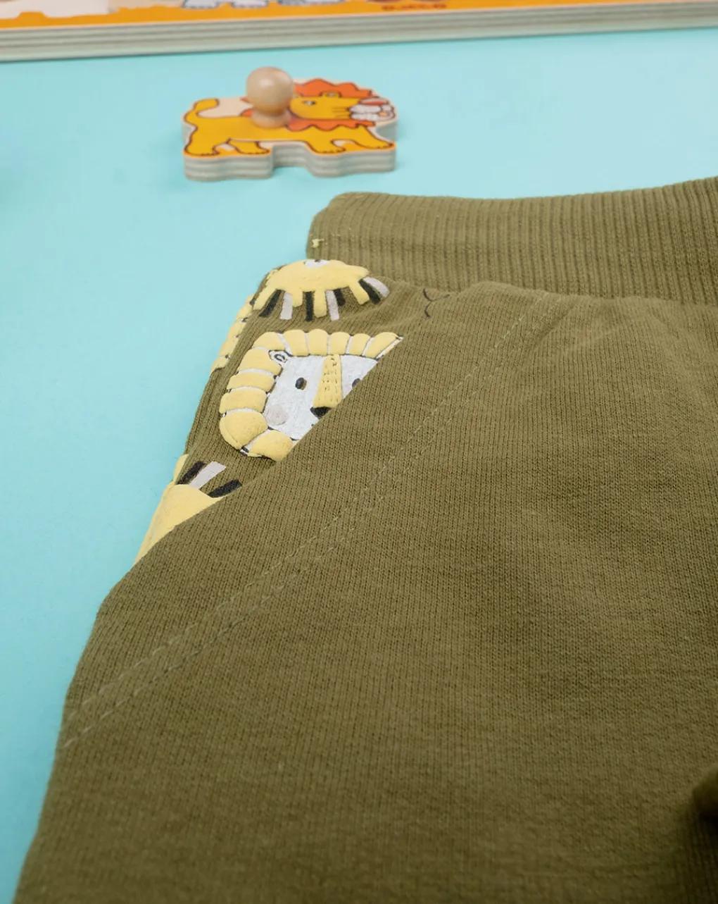 Prenatal Jeans Pantaloni E Salopette-Bermuda Verdi Bambino French Terry "Jungle”