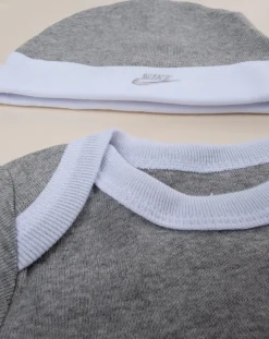 Nike Abiti Completi E Tutine-Set 3 Pezzi Unisex Cappellino + Body + Scarpe Grigio