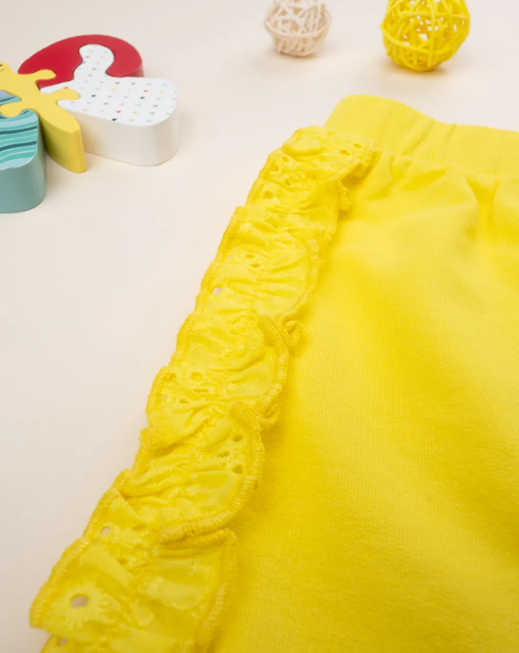 Prenatal Jeans Pantaloni E Salopette-Shorts Gialli Da Bambina In French Terry E Sangallo