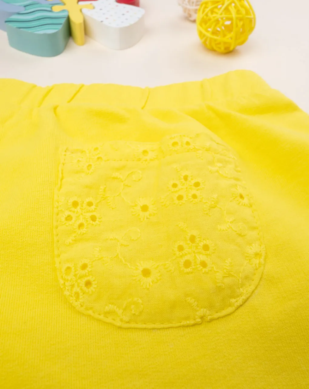 Prenatal Jeans Pantaloni E Salopette-Shorts Gialli Da Bambina In French Terry E Sangallo